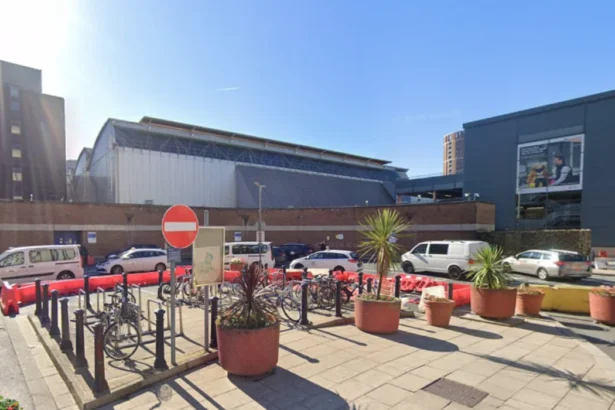 How to get a cheap or free railcard on benefits in Leeds