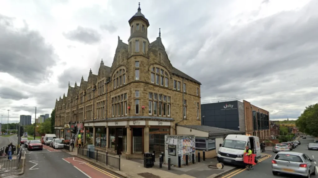 The role of landlords and housing associations in warning neighbours