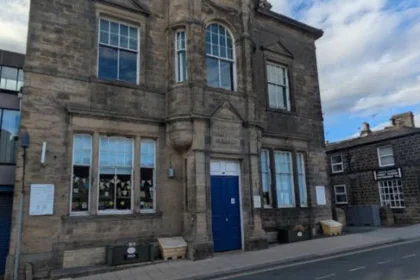 How to find free warm spaces near Horsforth this winter