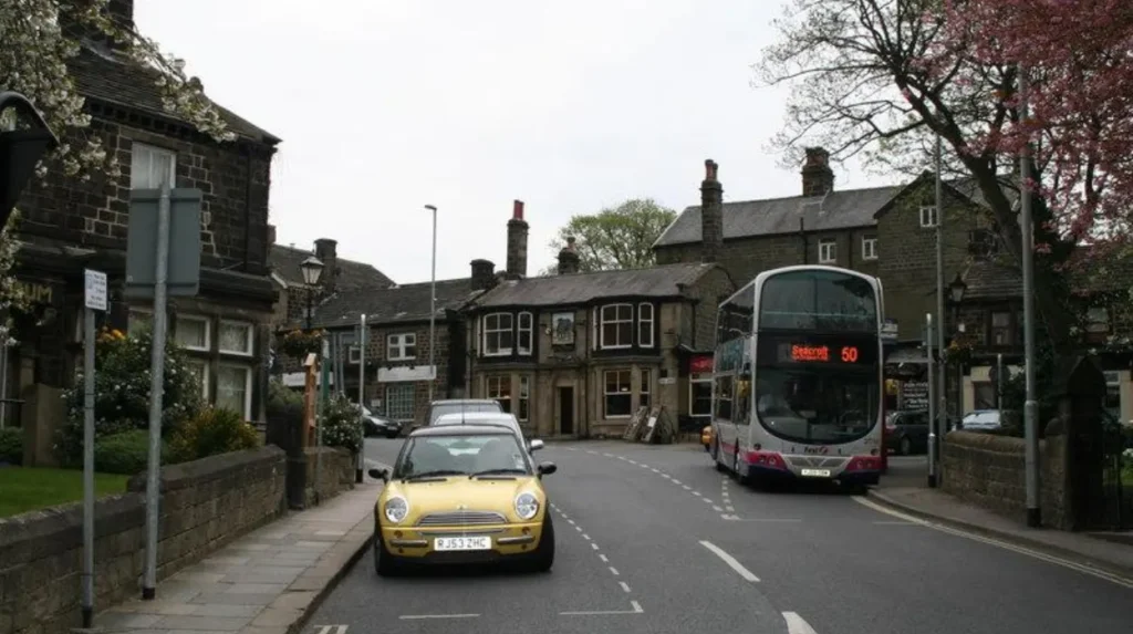 How Do Bus Routes Navigate Horsforth for Local Travel