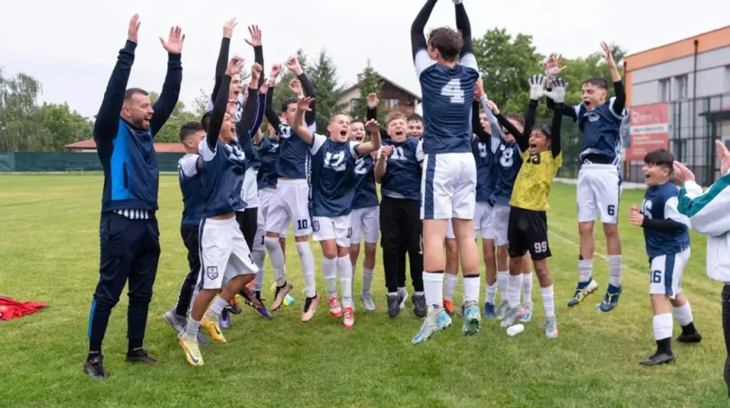 How Do Families Register Teenagers for Free Sports Programmes in Rothwell?