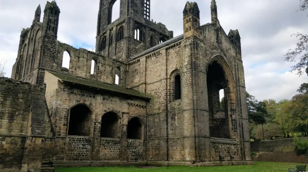 How did Kirkstall Abbey influence Horsforths heritage
