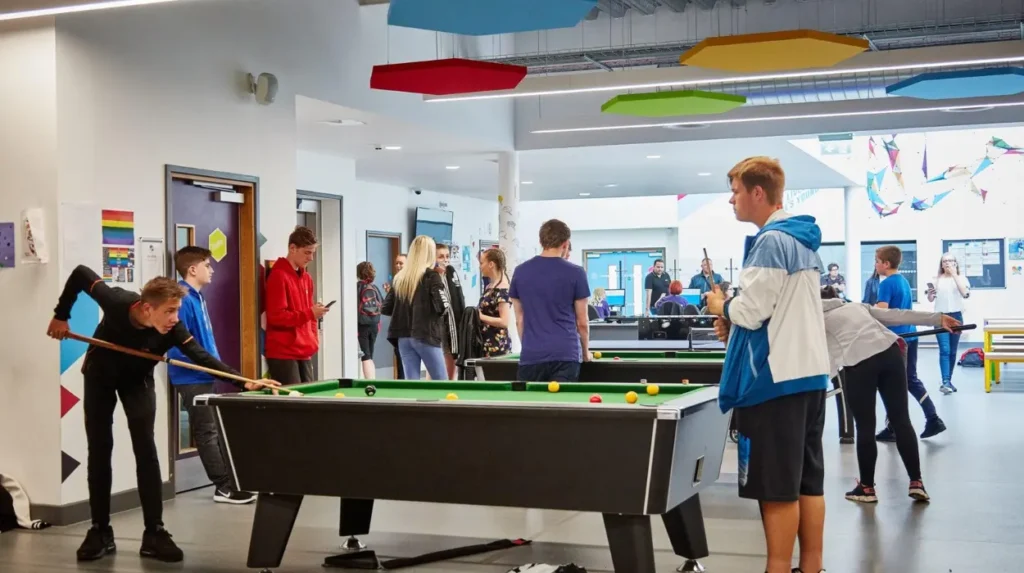 How do parents and teenagers locate free youth clubs in the Pudsey area