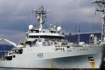 Royal Navy Steps Up Monitoring of Russian Warships in UK Waters 2026