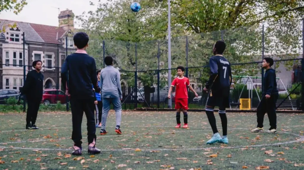 What Free Sports Clubs Exist for Teenagers in Rothwell?