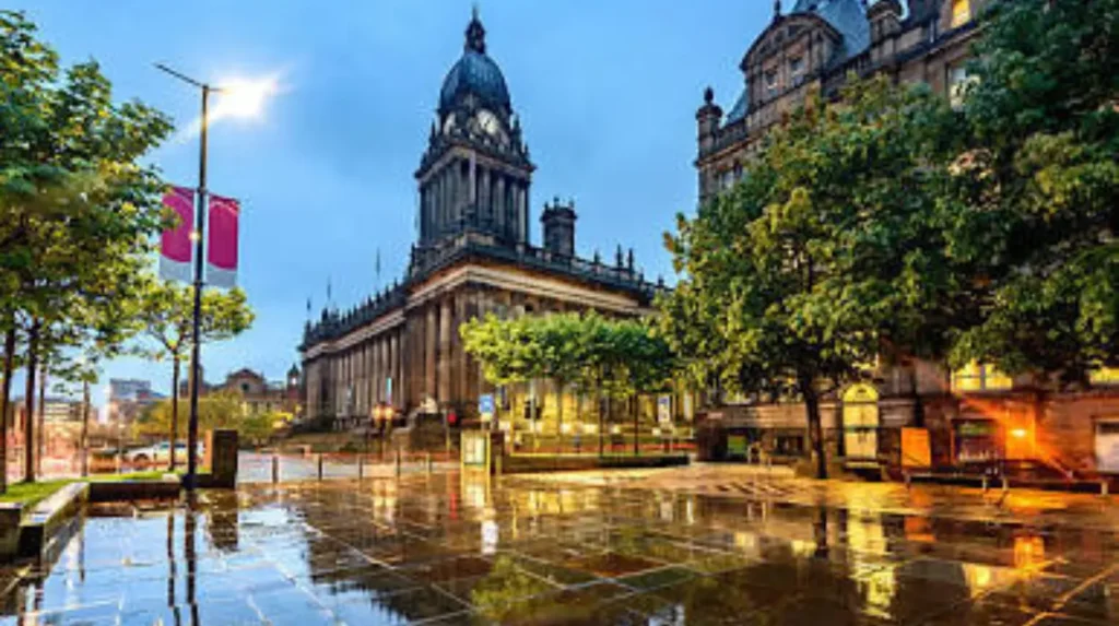 What emergency housing and refuge options are available in Morley and Leeds