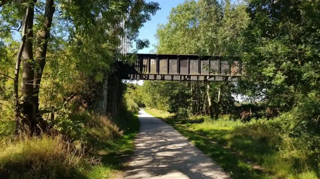 What makes Garforth suitable for walking and outdoor exploration
