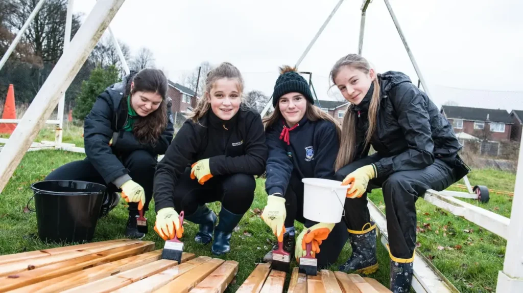 Which municipal and charity organizations provide free teen clubs near Pudsey