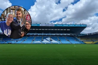 Matthew Lewis Visits Leeds Pub in Leeds 2026