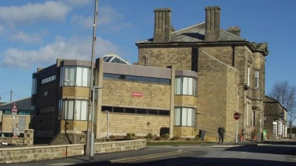 What activities can you find at Horsforth Community Hub and Library