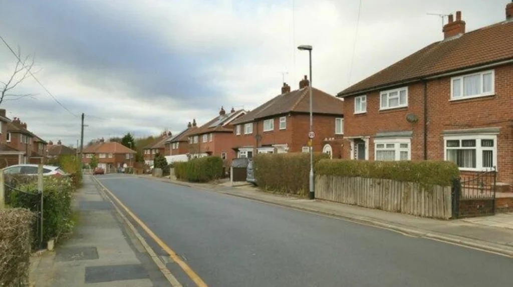 What are the main neighbourhoods in Garforth