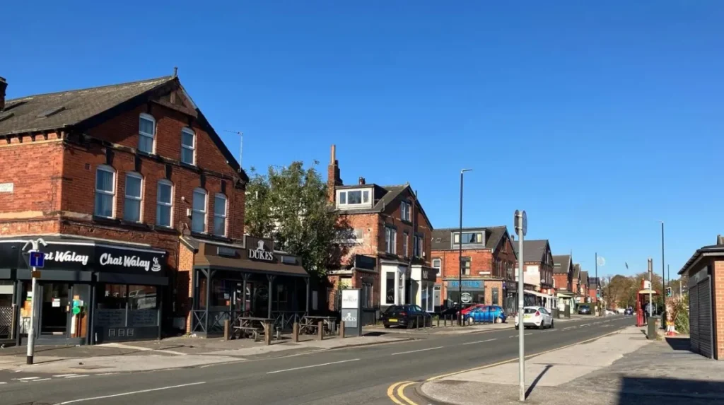 Are there laundry services near Cardigan Road in Headingley