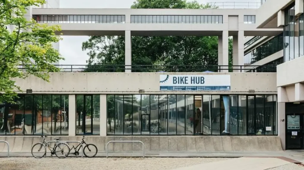 Can you hire a bicycle in Headingley