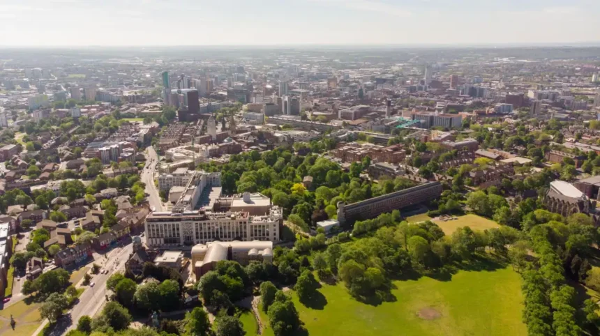 Headingley Student Accommodation Areas and Surroundings Guide