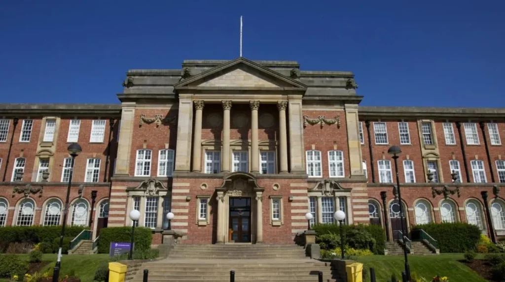 How can visitors plan a heritage walk around Headingleys educational buildings