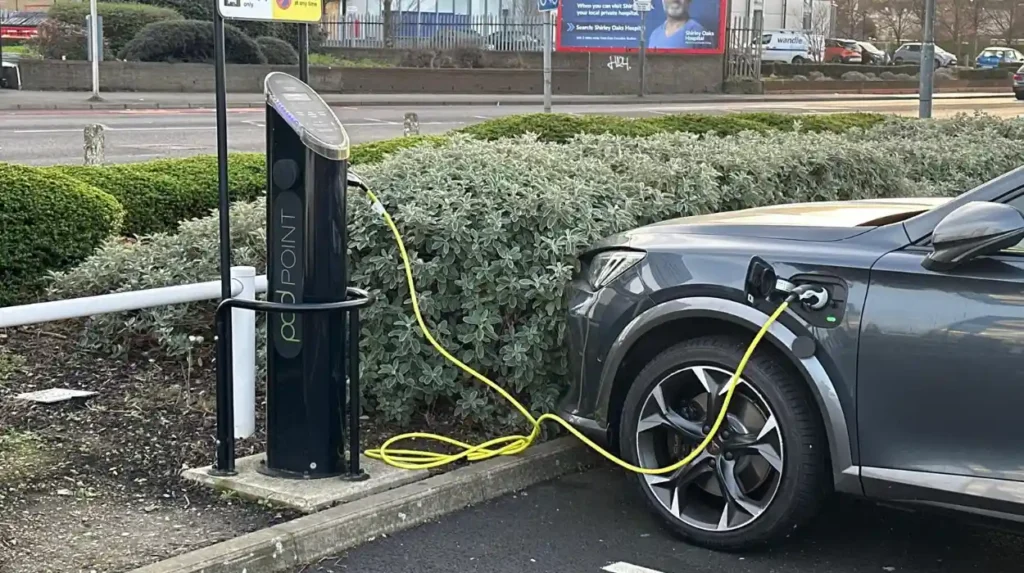 How long does it take to charge an electric car in Headingley