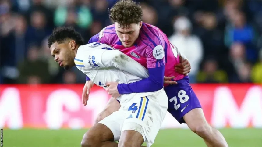 Leeds United Hold Sunderland to Goalless Draw as Farke Praises Players’ Resilience 