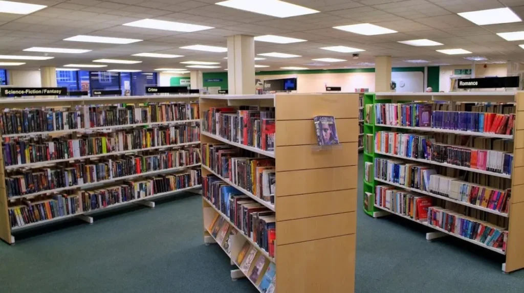 What career advice and employment support is available in Headingley