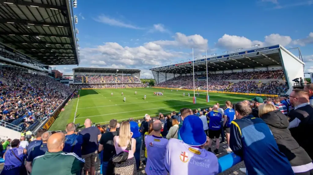 What makes Headingley a major sporting destination in Leeds