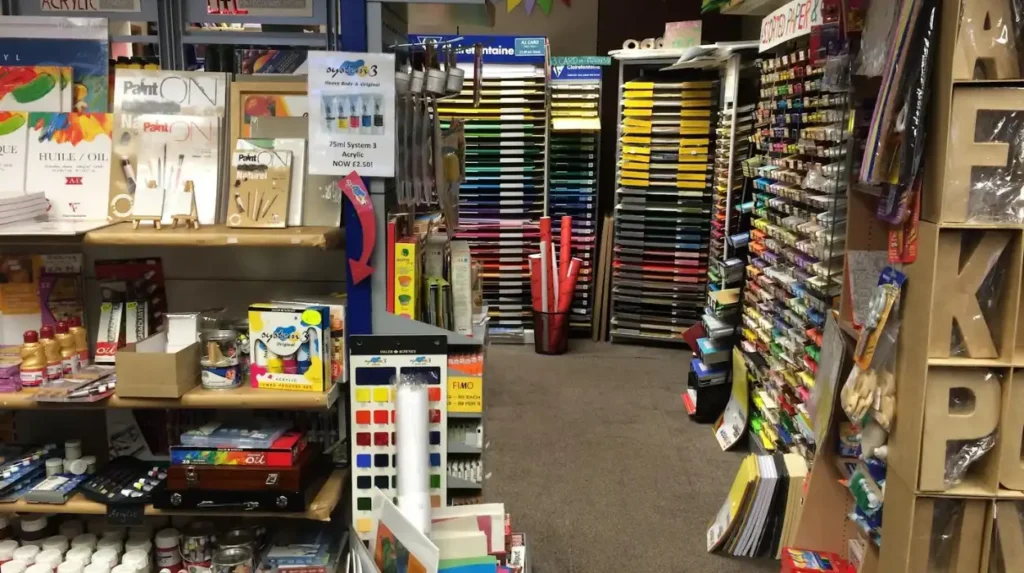 What specialist art stationery and creative shops are in Headingley