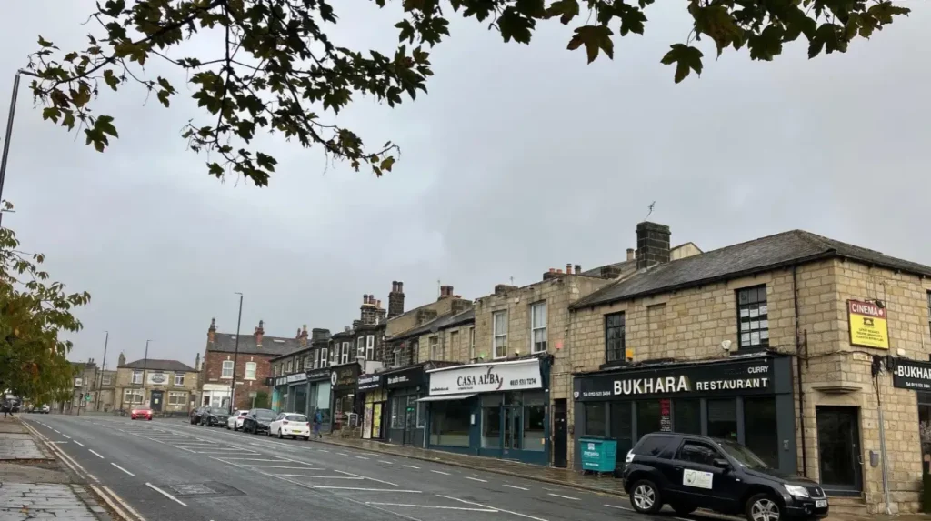 Where Can You Find Halal Food Around Headingleys Main Streets