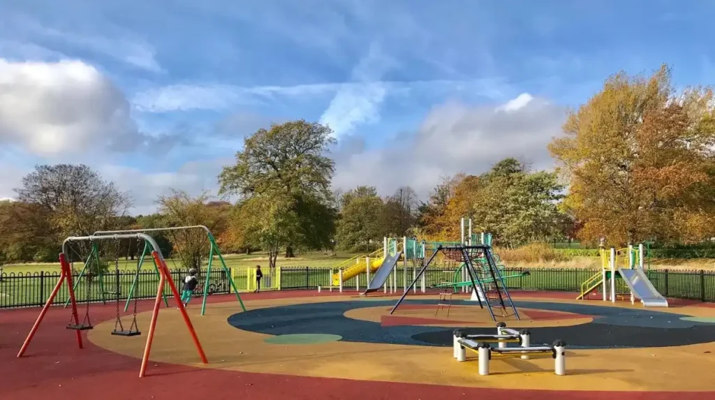 Which after school activities can children enjoy in Headingley