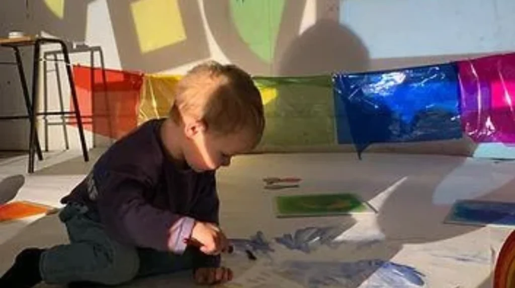 Which craft workshops can visitors book in Headingley